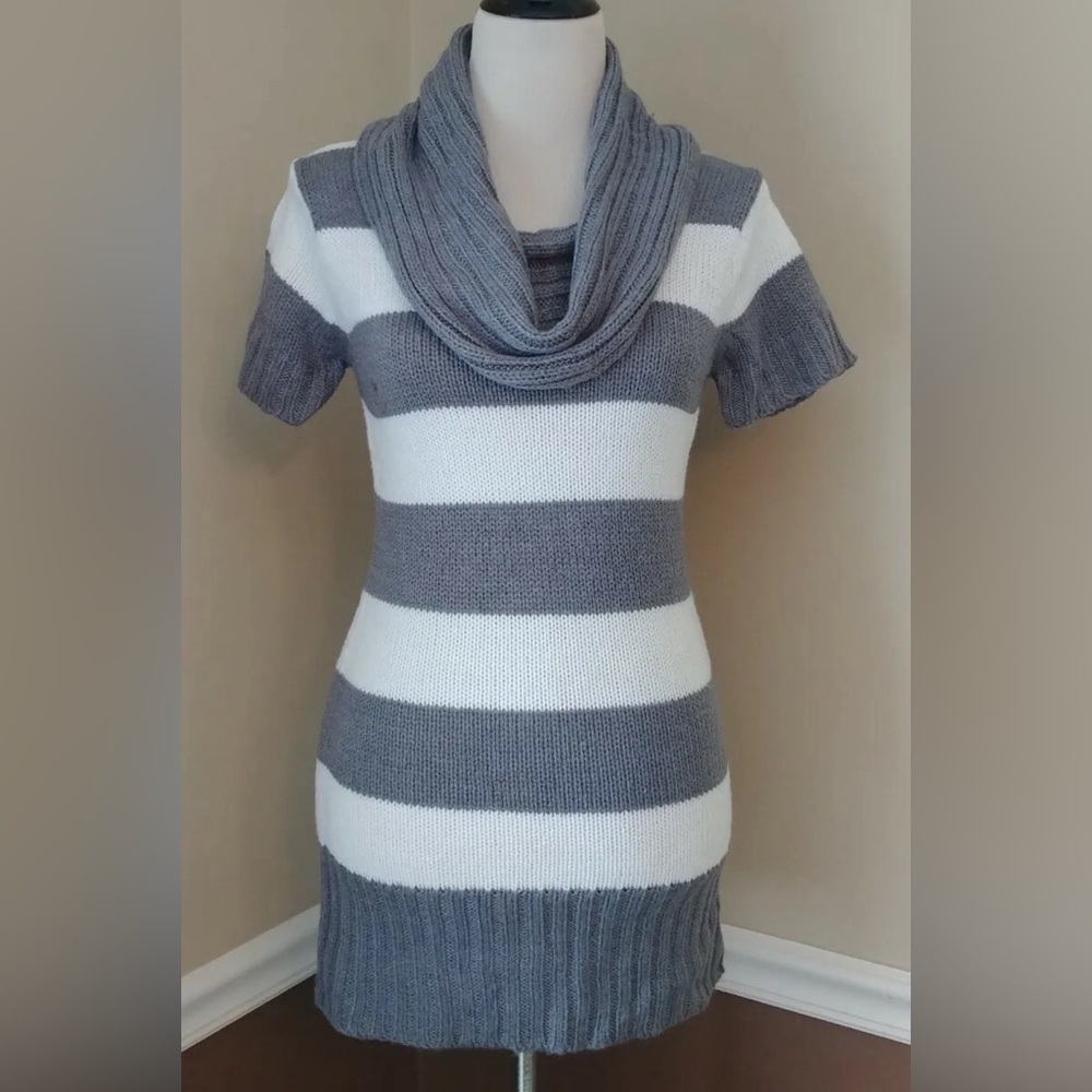 Gray & White Striped Cowl Neck Short Sleeve Modcloth Tunic Sweater by Ashley